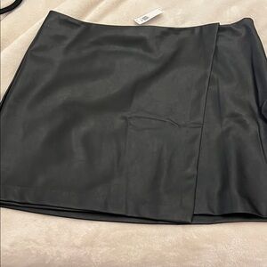 Old Navy Black Pencil Skirt